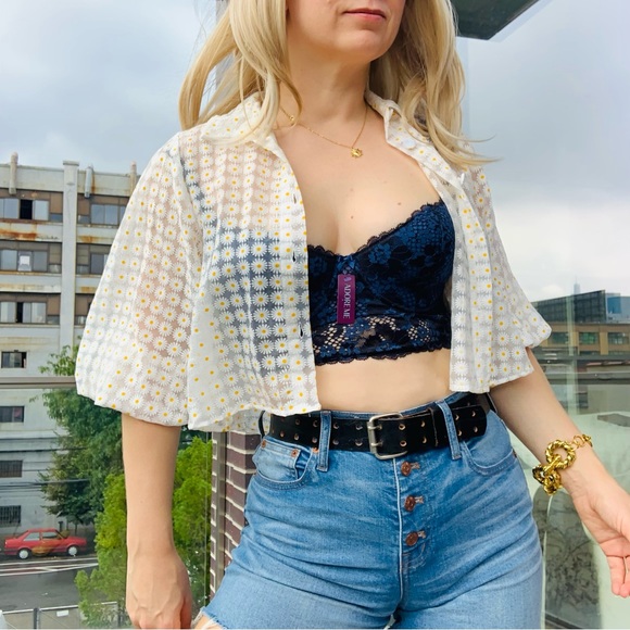 Zara Daisies Balloon Lantern 3/4 Sleeves Crop Top - Picture 3 of 16